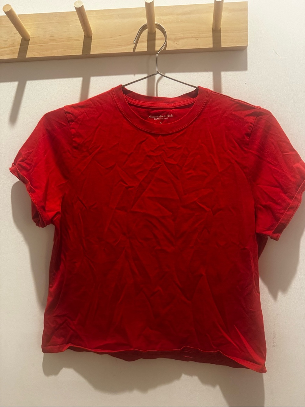 Abercrombie & Fitch Women's Bright Red Short Sleeve Crew Tee